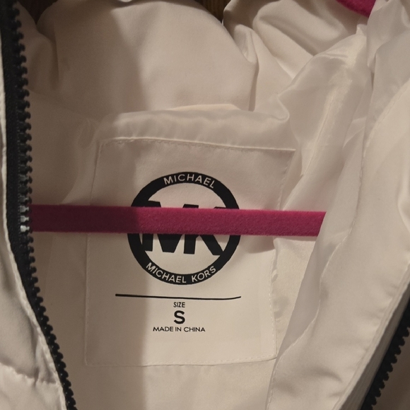MICHAEL Michael Kors White Quilted Puffer Coat - Picture 2 of 4